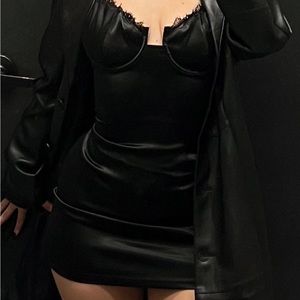 XS BLACK LEATHER MINI DRESS
